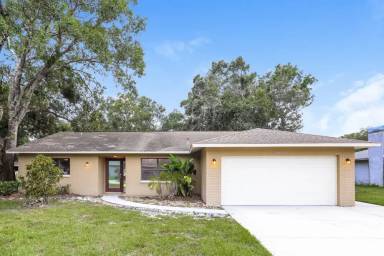 Main picture of 2473 Guthrie Cir