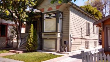 Main picture of 382 S 10th St
