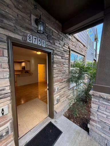 Main picture of 8758 NE Delamere Way
