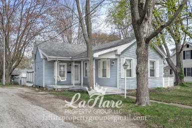 Main picture of 427 E Indiana Ave
