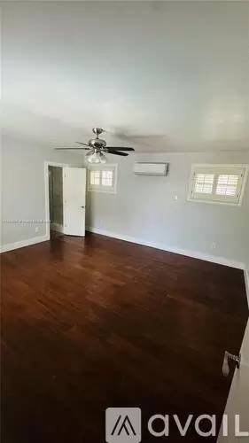 Main picture of 3055 NW 13th St