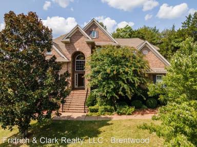 Main picture of 413 Enclave Ct