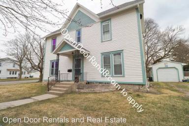 Main picture of 1304 S Main St