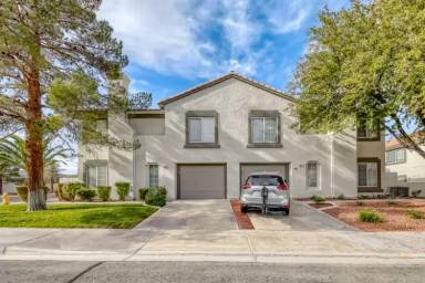 Main picture of 195 Genesee Point St