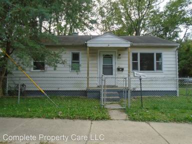 Main picture of 805 University Blvd