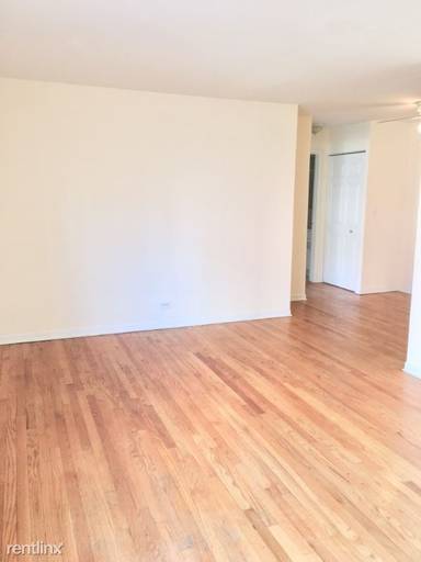 Main picture of 424 W Oakdale Ave