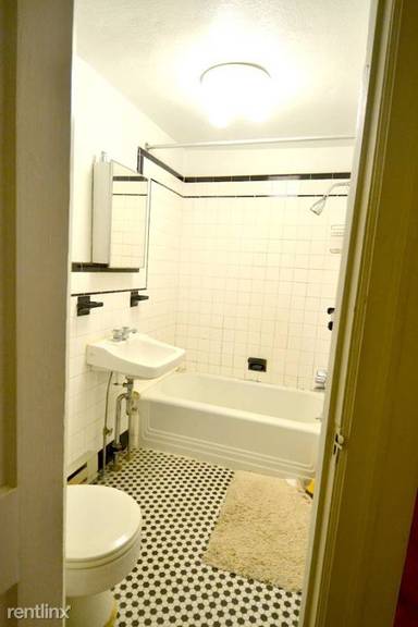 Main picture of 1819 Spruce St