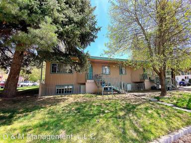 Main picture of 1060 Lincoln Way