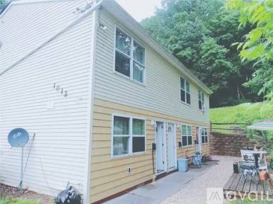 Main picture of 1012 Constitution Dr