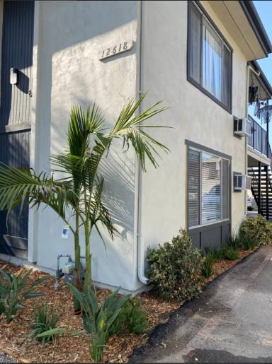 Main picture of 12618 Laurel St