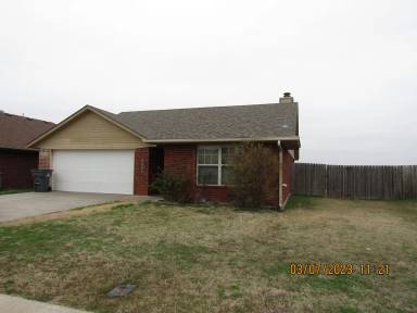 Main picture of 2405 SW 45th St
