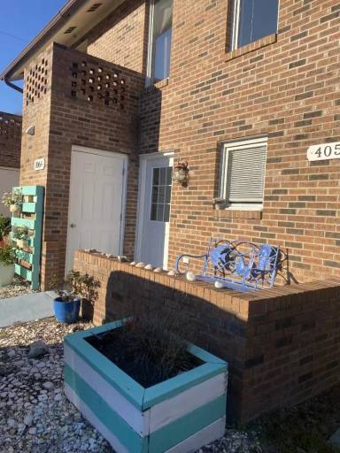 Main picture of 405 Garden Dr