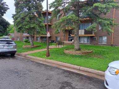 Main picture of 1676 English St