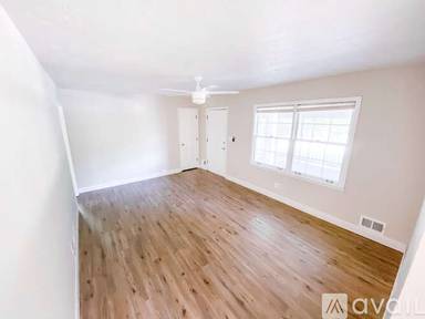 Main picture of 160 Meadowview Dr
