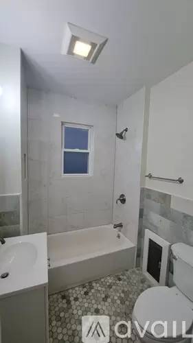 Main picture of 22 W 13th St