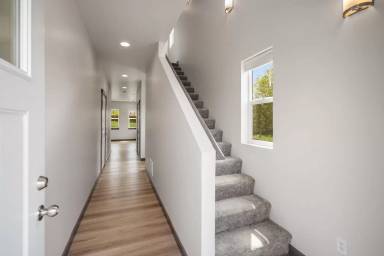 Main picture of 2954 W Babcock St