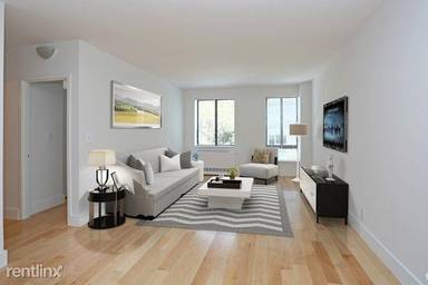Main picture of Midwest Court