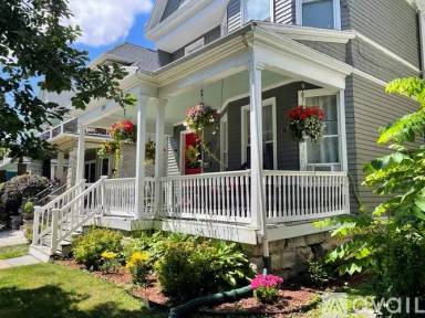 Main picture of 339 Bryant St