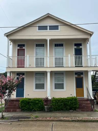 Main picture of 541 1/2 4th St