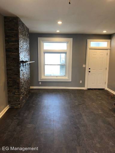 Main picture of 1329 S Wilton St