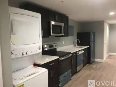 Main picture of 3215 Washington St