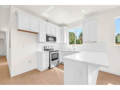 Main picture of 384 NE 91st Ave