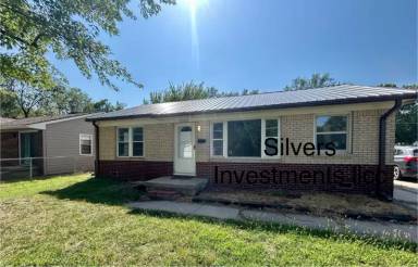 Main picture of 3303 S Richmond Ave