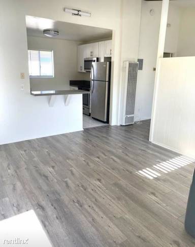 Main picture of 12756 Matteson Ave