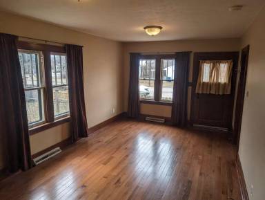 Main picture of 1600 N Dickens St