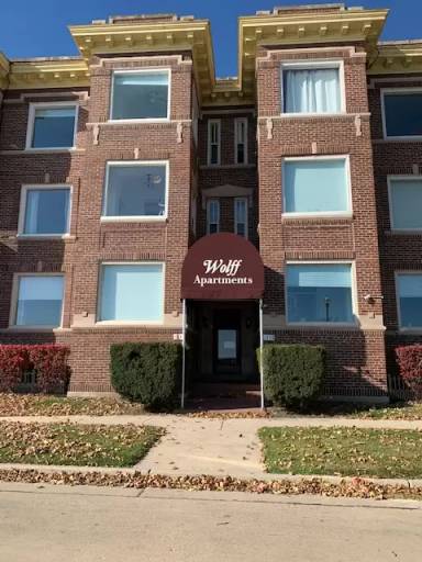Main picture of 208 15th Street - 305