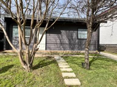 Main picture of 2208 Santa Rita St