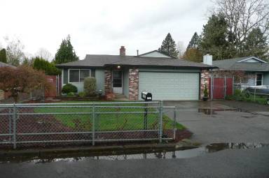Main picture of 7827 SE 103rd Ave