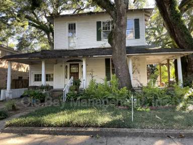 Main picture of 1055 Church St