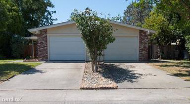 Main picture of 5144 Glide Dr