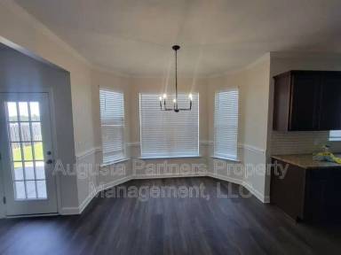 Main picture of 6026 Clifford St