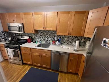 Main picture of 25 Granite St