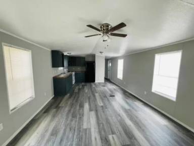 Main picture of 33230 Walker Rd