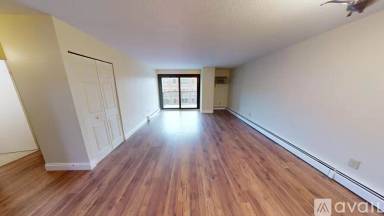 Main picture of 81 Pleasant St