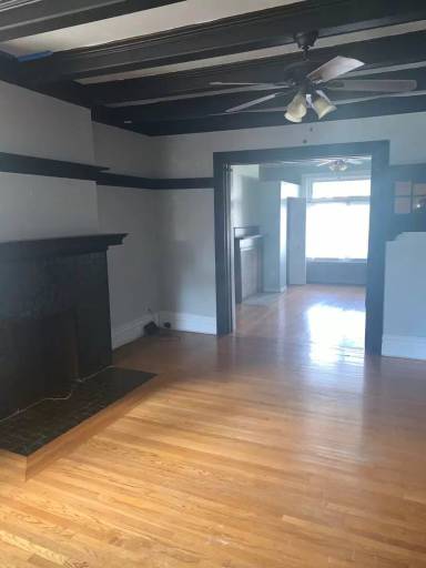 Main picture of 433 S Pacific Ave