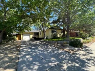Main picture of 2865 Edgewood Dr
