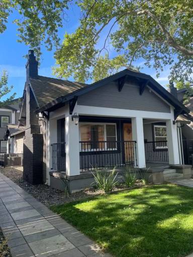 Main picture of 3018 D St