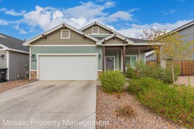 Main picture of 5009 S 11th Pl
