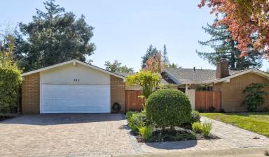Main picture of 380 Juanita Way