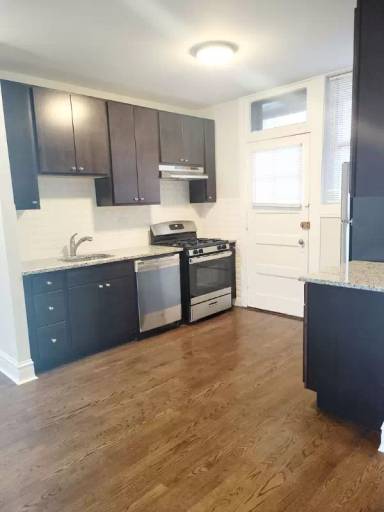 Main picture of 5632 N Ashland Ave