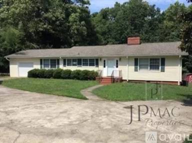 Main picture of 207 Butler Springs Rd