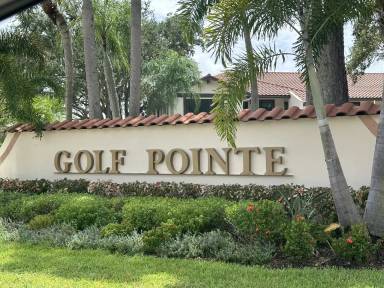 Main picture of 7260 Golf Pointe Way