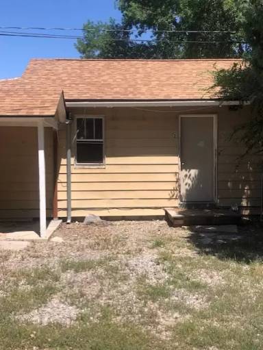 Main picture of 640 S 6th St