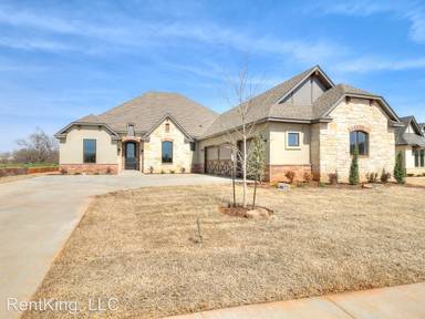 Main picture of 717 Legacy Ave