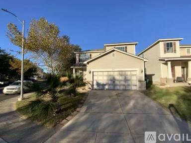 Main picture of 2211 Mission Cir