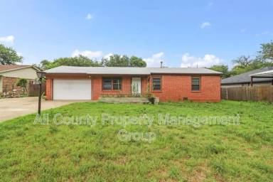 Main picture of 2116 Andover St